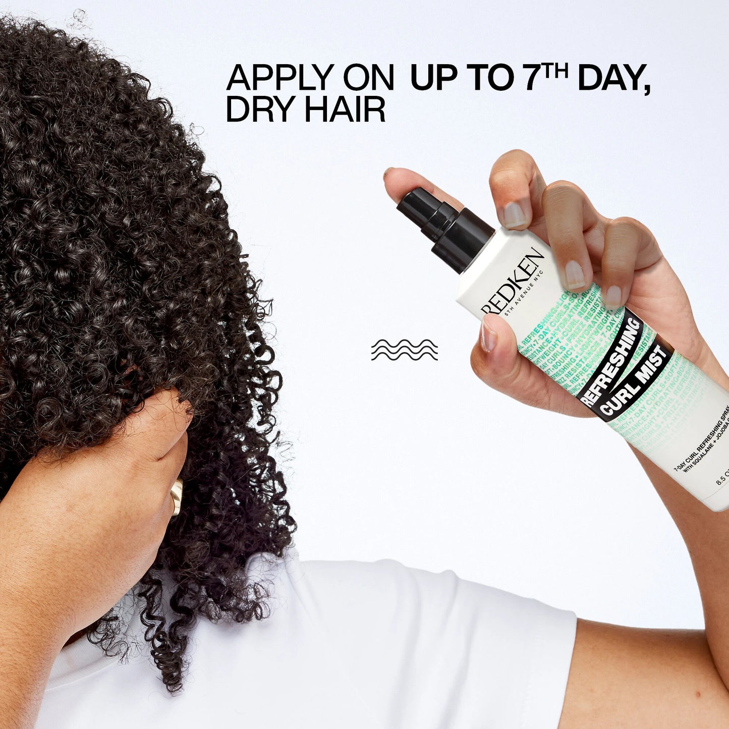 REFRESHING CURL MIST
A lightweight, leave-in spray that refreshes deflated curls between washes.